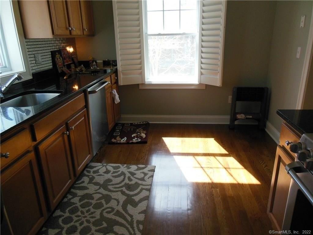 1725 Summer St #1 - Photo 5 of 18