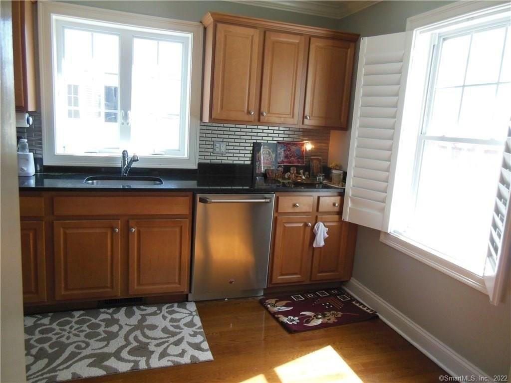 1725 Summer St #1 - Photo 6 of 18