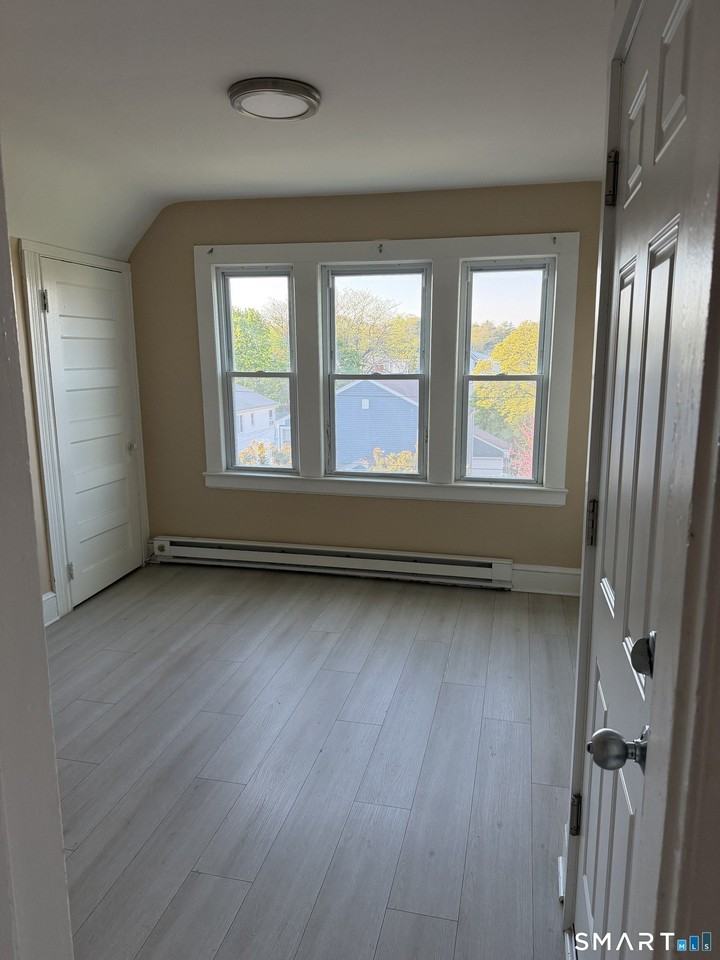220 Alpine St #222-3rdFL - Photo 3 of 11