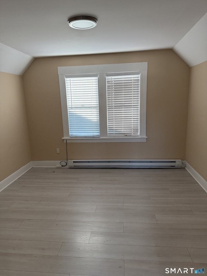220 Alpine St #222-3rdFL - Photo 4 of 11