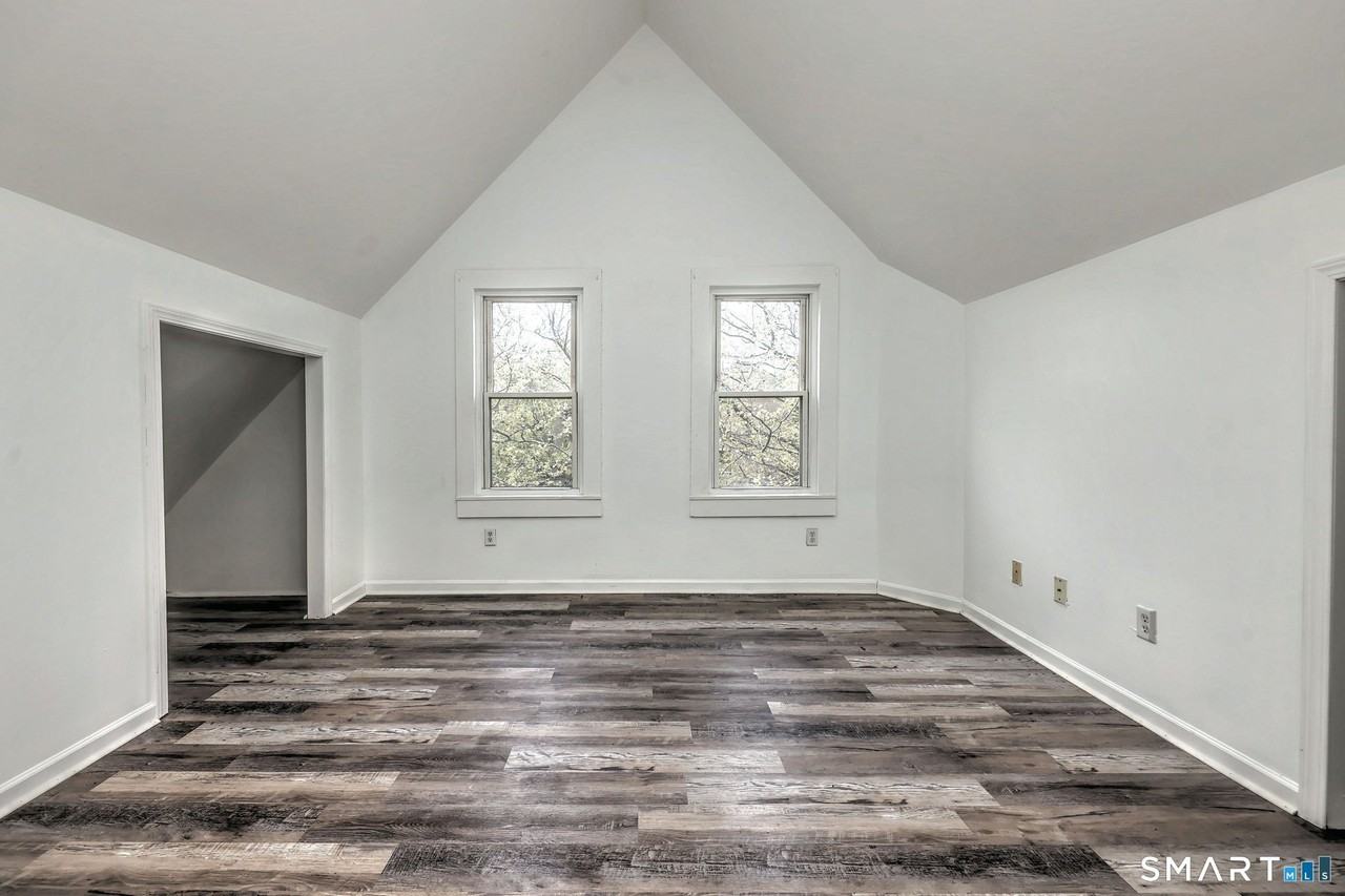 483 Ferry St #3 - Photo 5 of 28