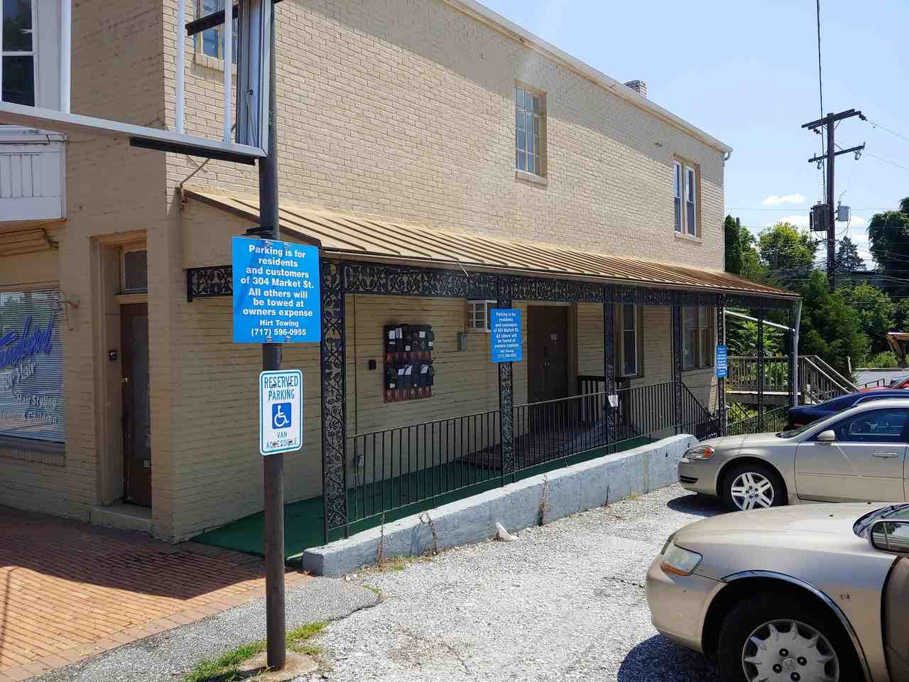304 Market St - Photo 5 of 8
