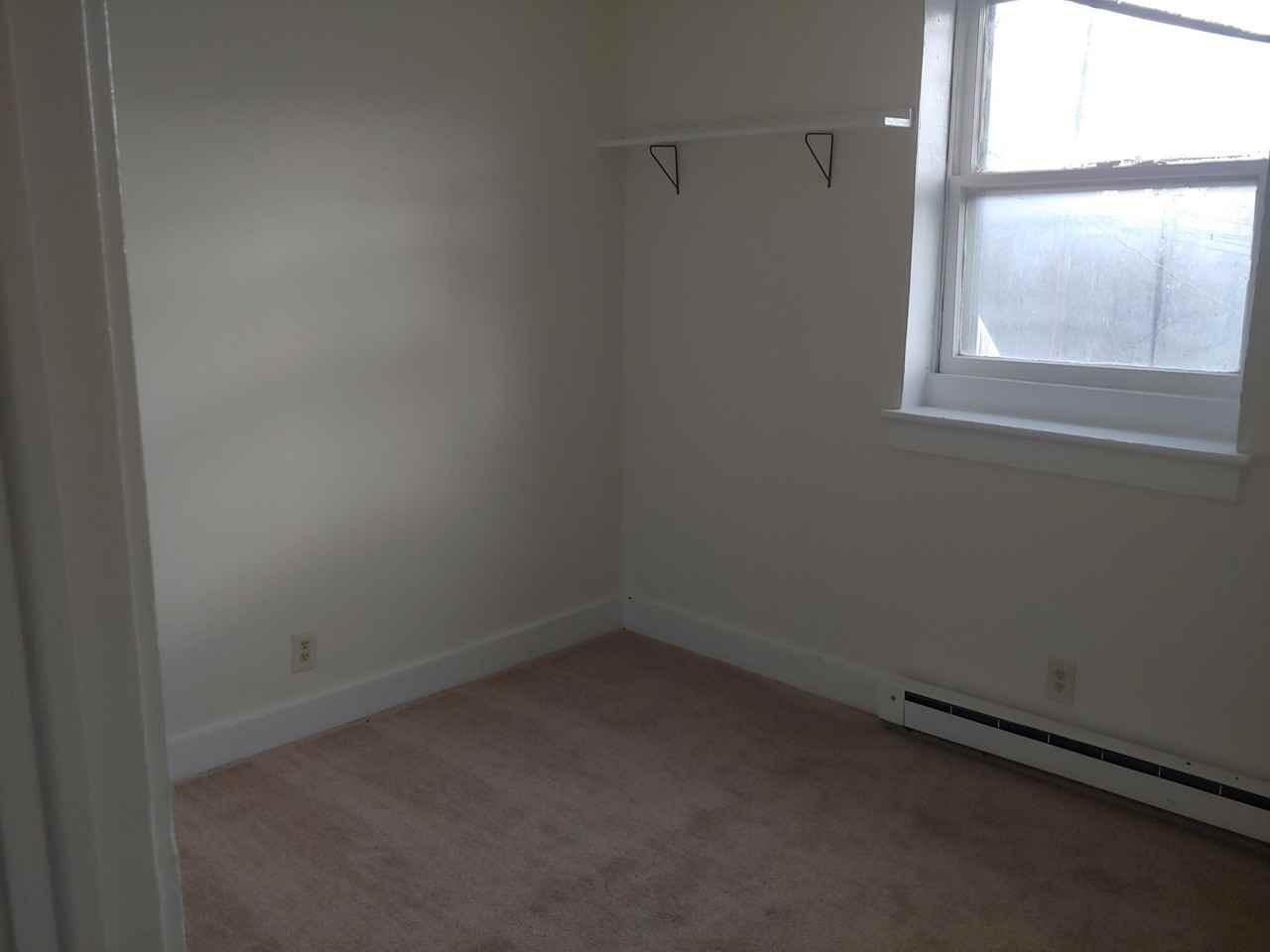 304 Market St - Photo 6 of 8