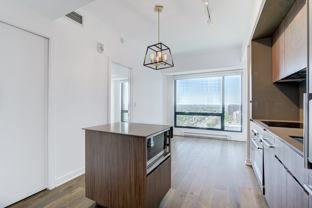 1288 Av Des Canadiens-De-Montréal - Photo 1 of 1