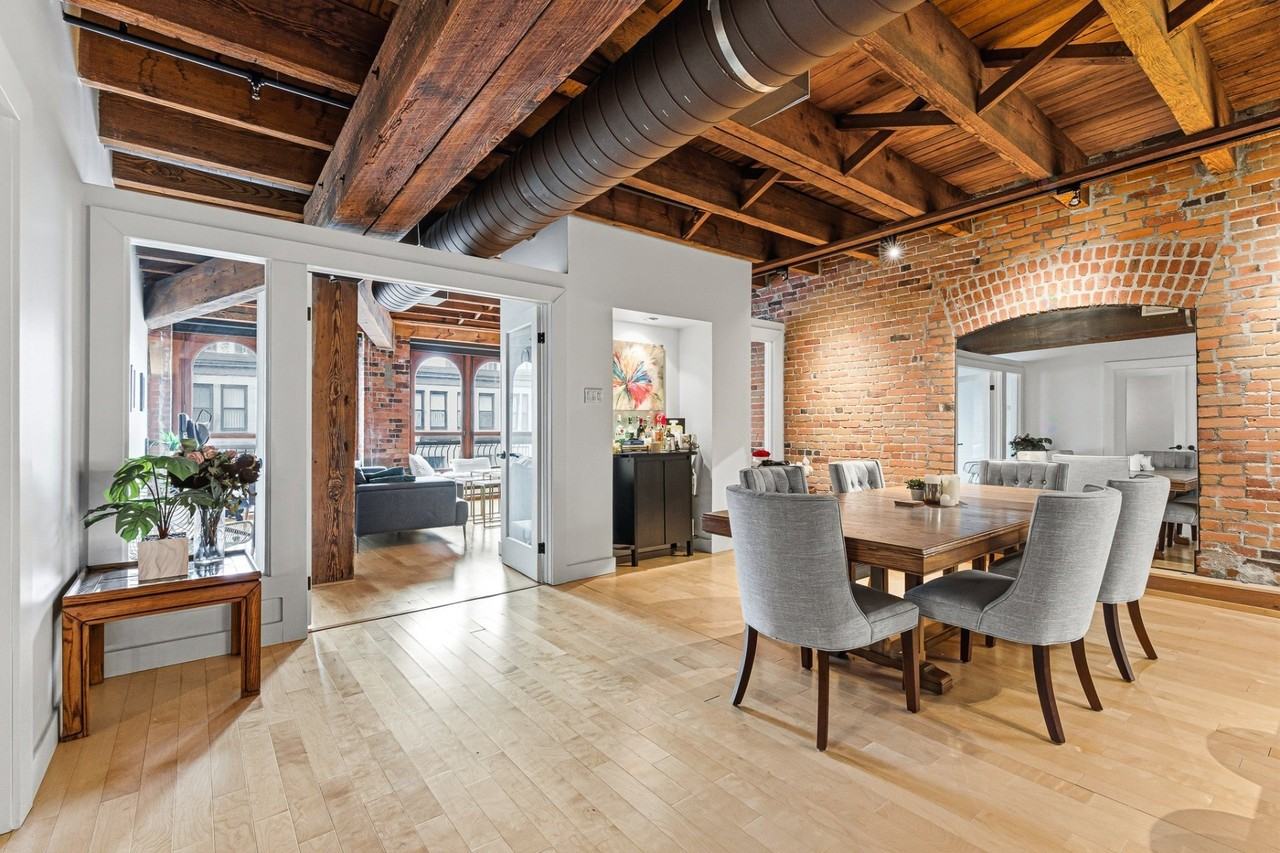 65 Rue Saint-Paul O - Photo 4 of 39