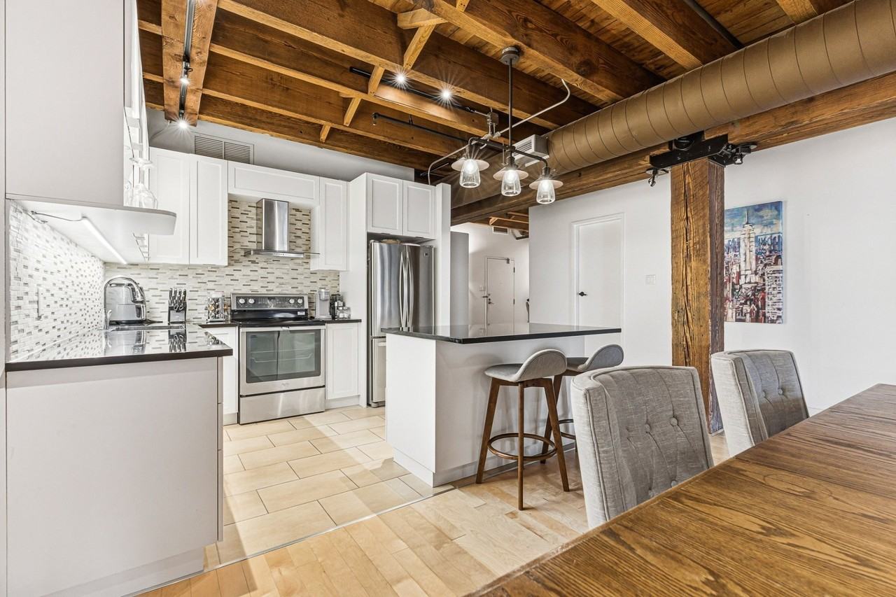 65 Rue Saint-Paul O - Photo 6 of 39