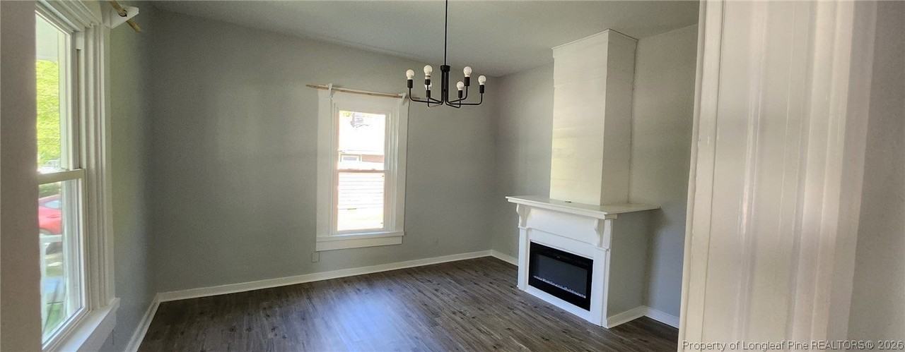 233 W Barbee St - Photo 4 of 15