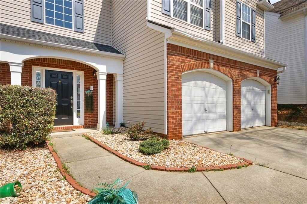 2880 Georgian Manor Dr - Photo 3 of 35