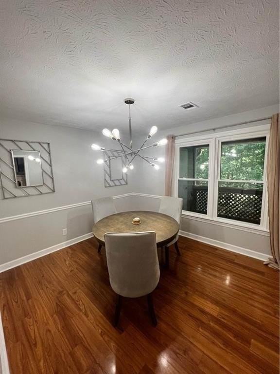 1445 Oakridge Cir - Photo 6 of 23