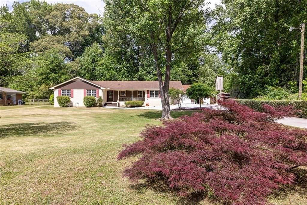 472 Edwards Ct - Photo 2 of 50
