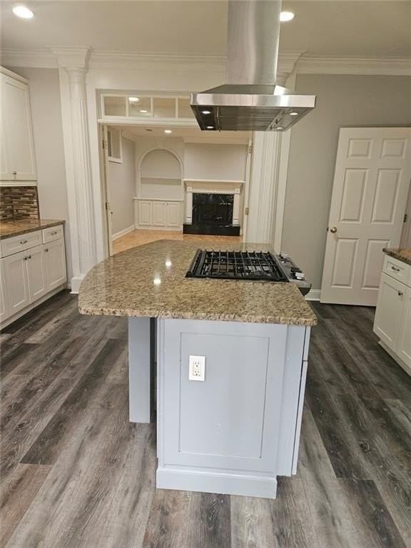 660 Forest Hills Dr - Photo 2 of 20