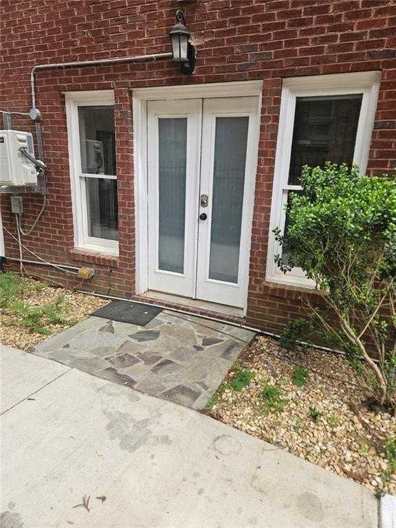 660 Forest Hills Dr - Photo 3 of 20