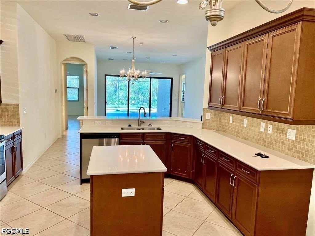 11108 Esteban Dr - Photo 3 of 23