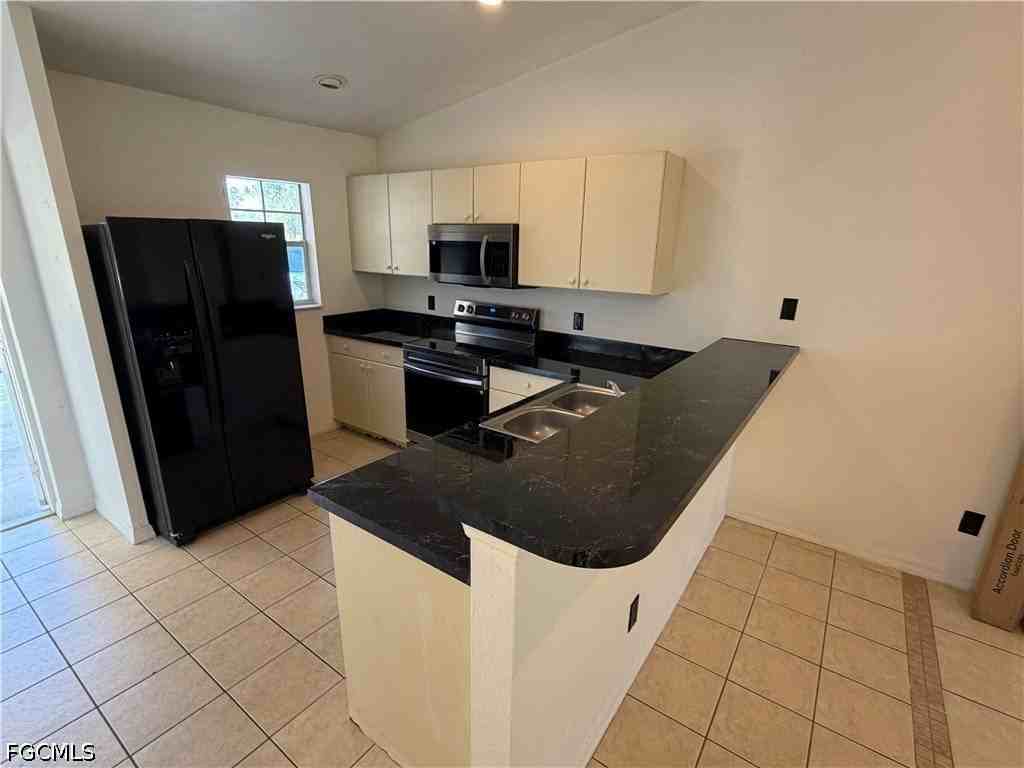 803 Meadow Rd - Photo 5 of 19