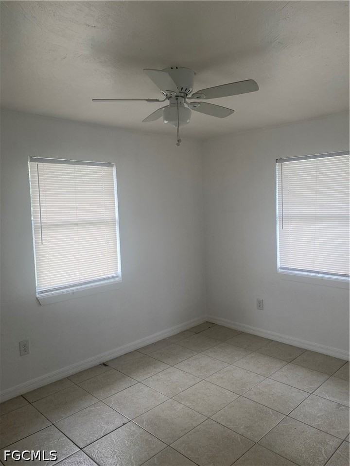 3323 Michigan Ave - Photo 4 of 7