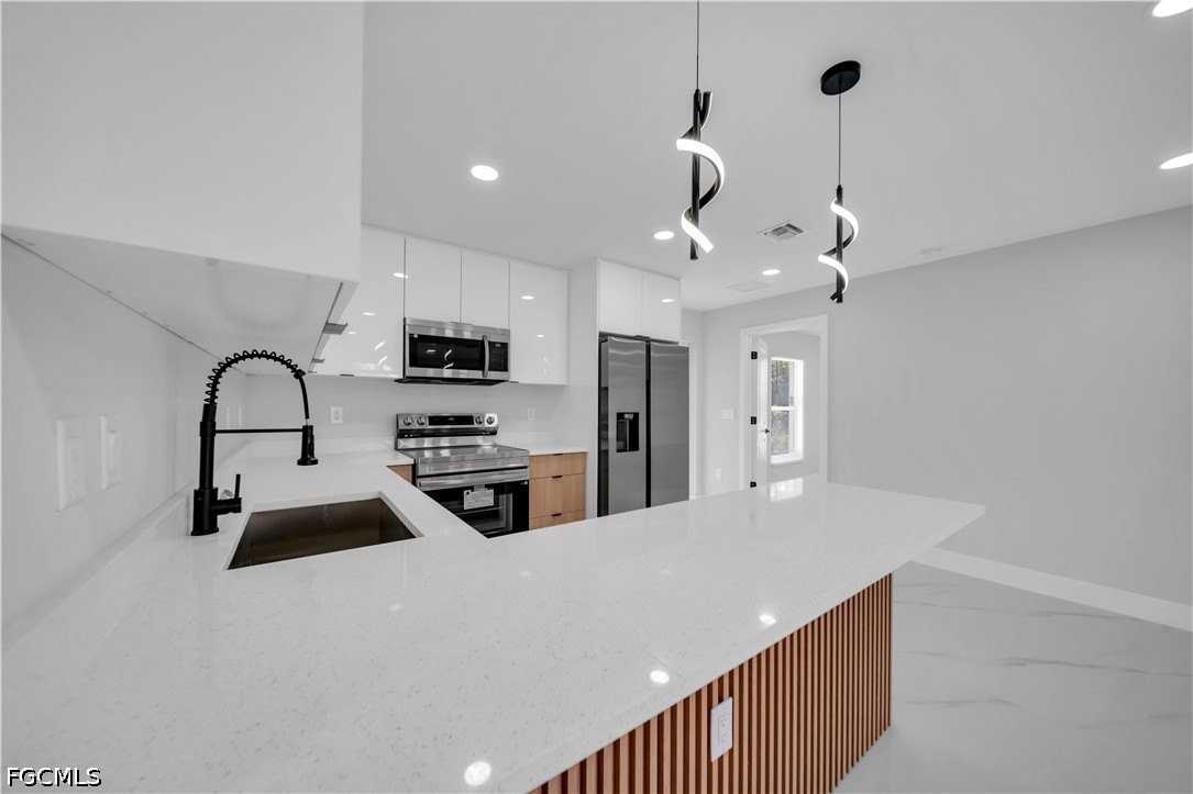 2914 4th St Sw - Photo 2 of 11