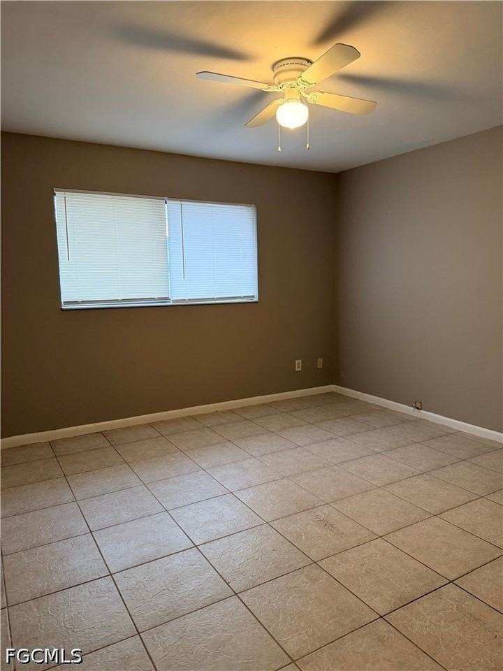 1716 Sw 15th Pl - Photo 7 of 11