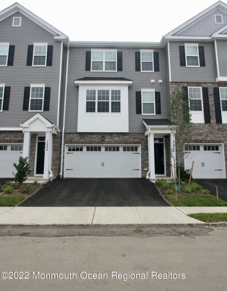1206 Arose Ln - Photo 2 of 47
