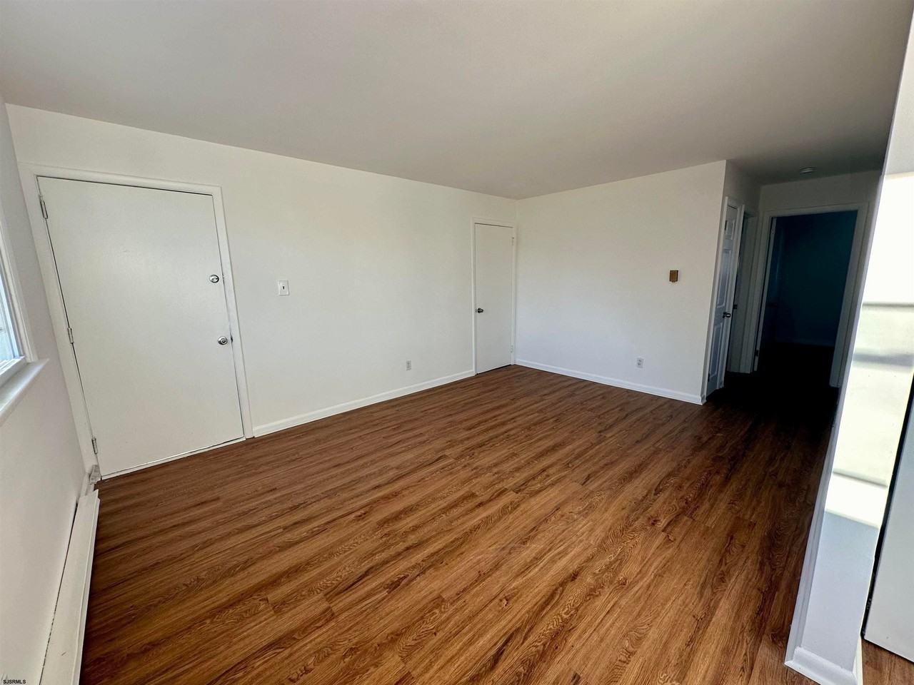 1653 Beach Ave Ave #A - Photo 4 of 12