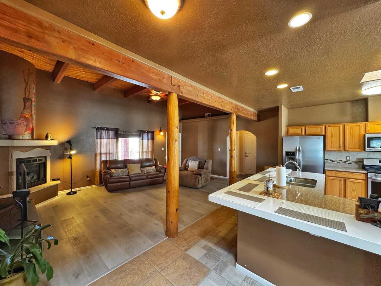 5317 Southfort Sw - Photo 7 of 50