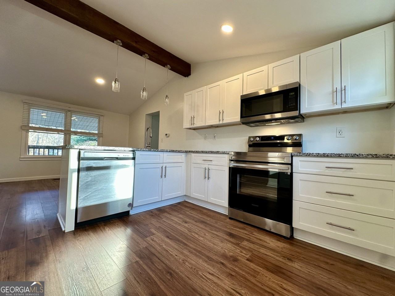 415 Mount Zion St - Photo 3 of 14