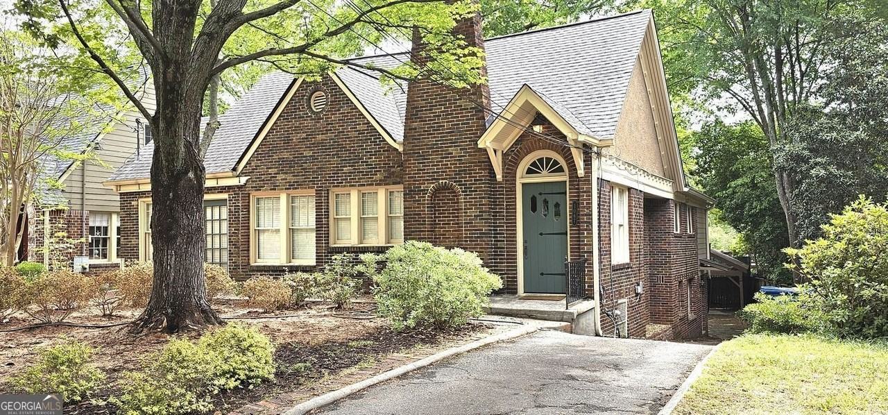 1067 Lanier Blvd Ne #A - Photo 7 of 22