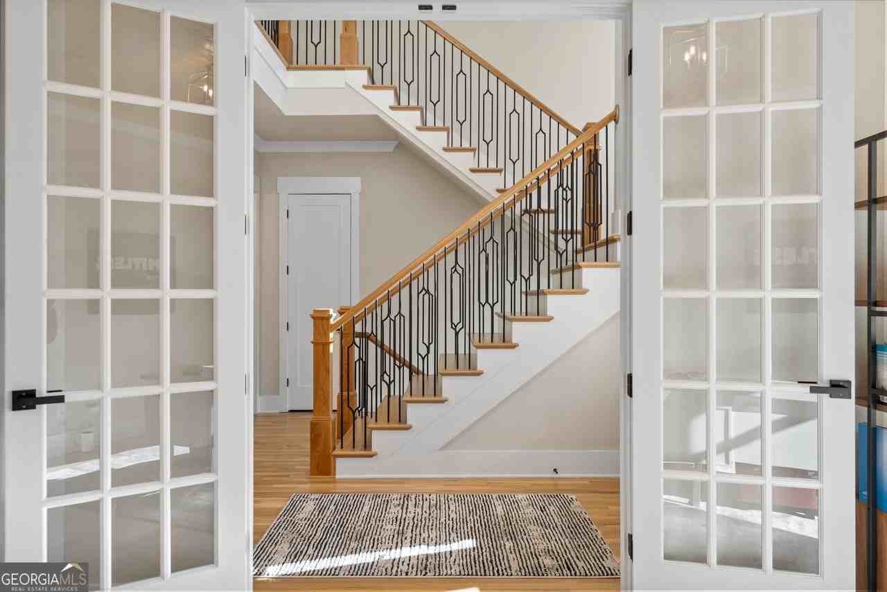 568 Versailles Dr - Photo 6 of 50