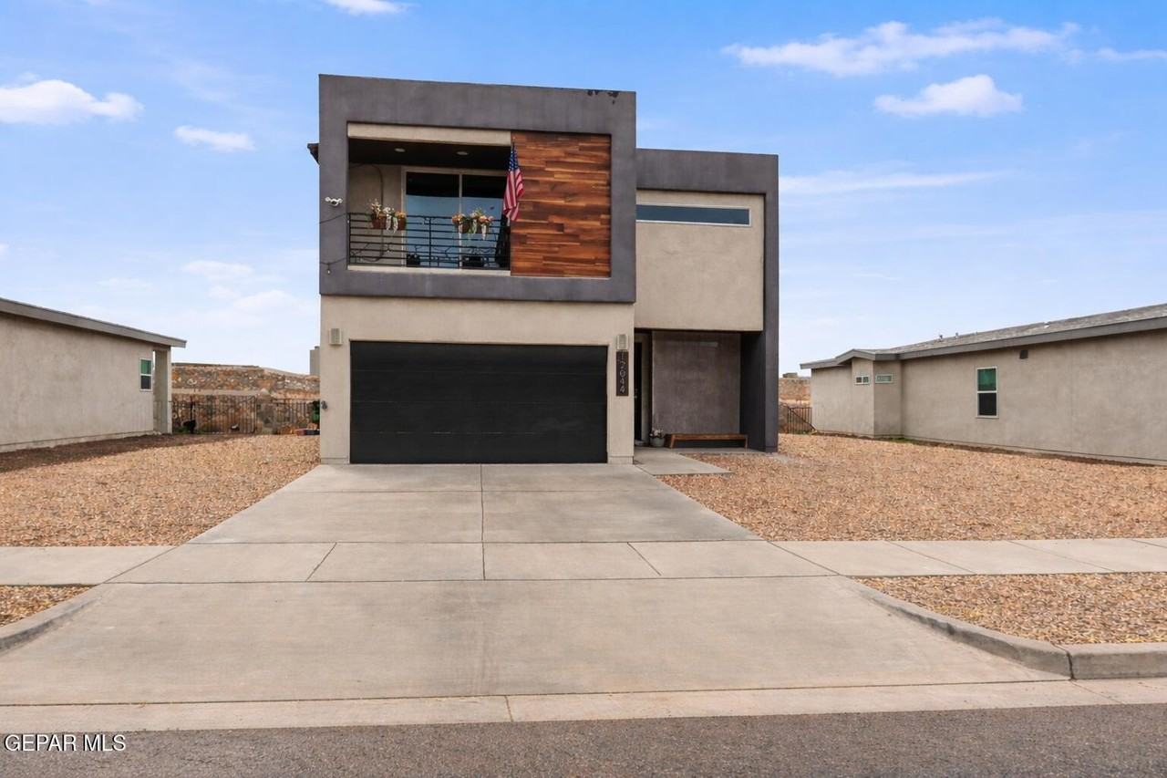 12044 Hidden Gardens Pl - Photo 2 of 47