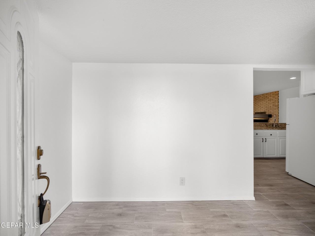 5205 Nome Ave - Photo 5 of 30