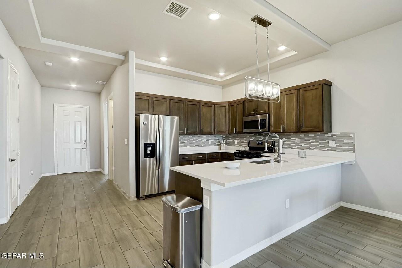 14933 Tierra Mirage Ave - Photo 6 of 42