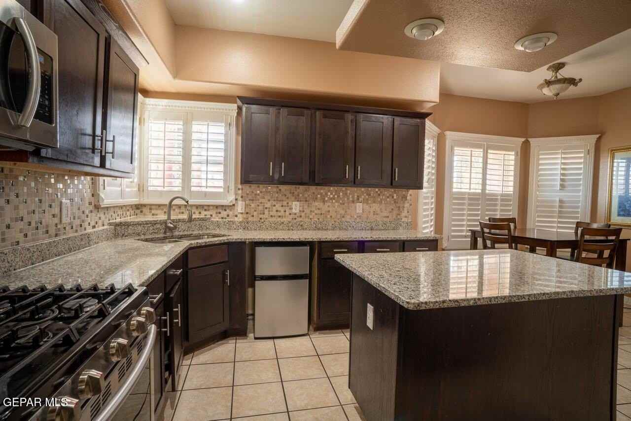 12421 Tierra Encino Dr - Photo 6 of 23