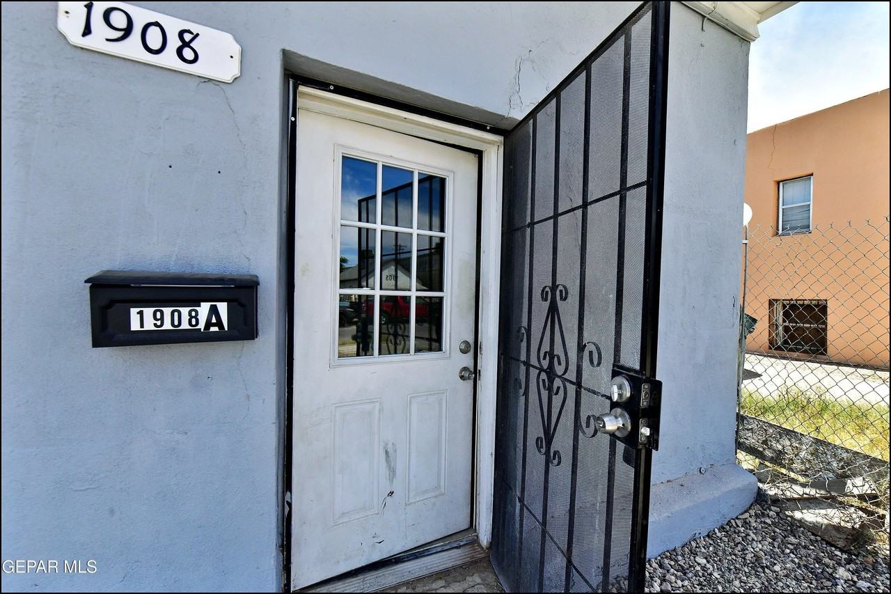 1908 Olive Ave #A - Photo 5 of 22