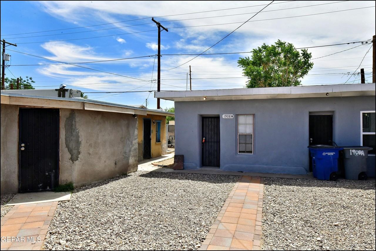 1908 Olive Ave #B - Photo 7 of 26