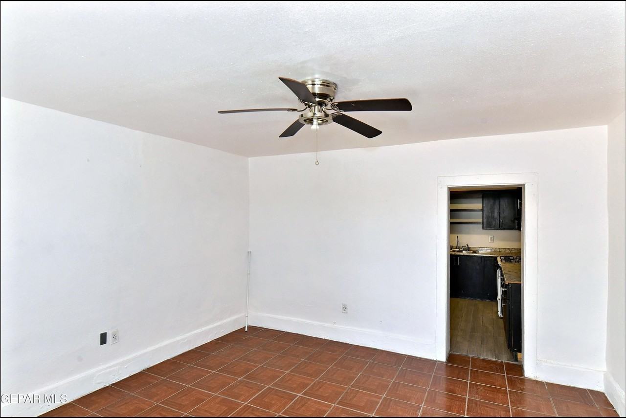 1910 Olive Ave #A - Photo 5 of 24