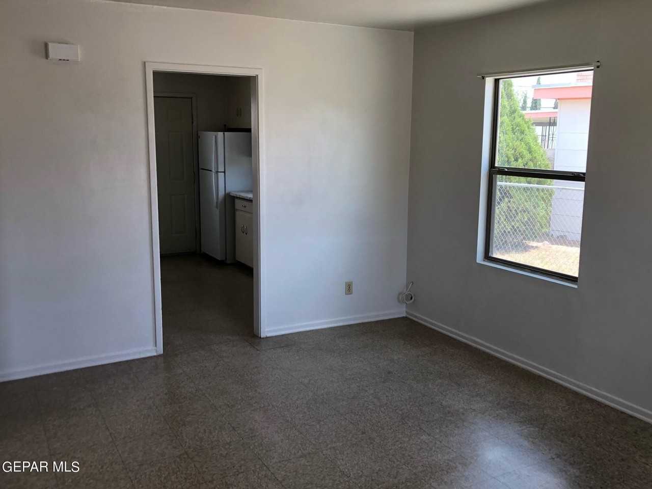 5508 Pollard St - Photo 3 of 16