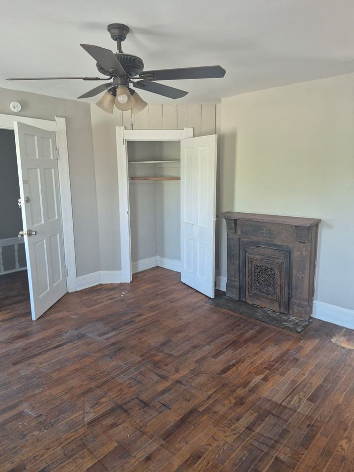611 Nichol Avenue - Photo 7 of 10