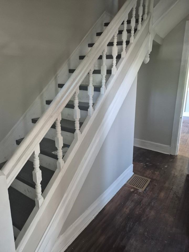 611 Nichol Avenue - Photo 5 of 5
