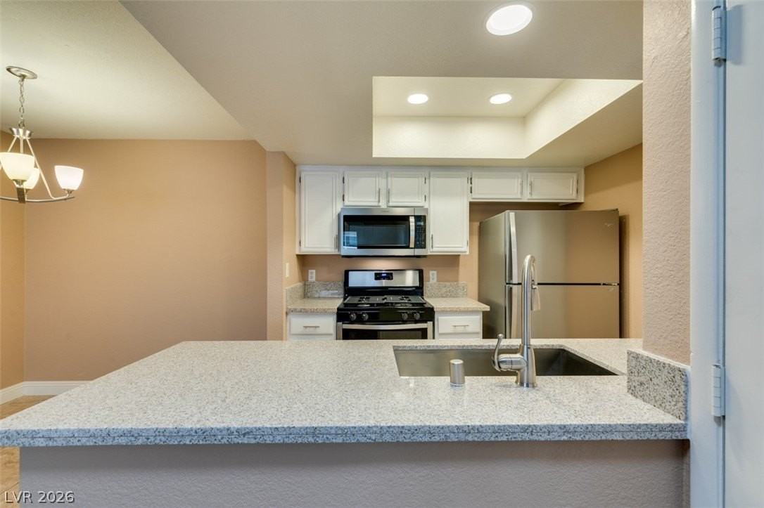 1909 Villa Palms Ct #110 - Photo 7 of 39