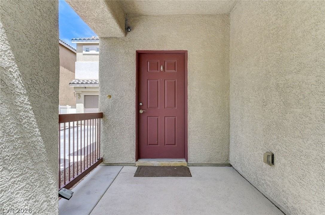 5048 Lower Falls Ct - Photo 2 of 50
