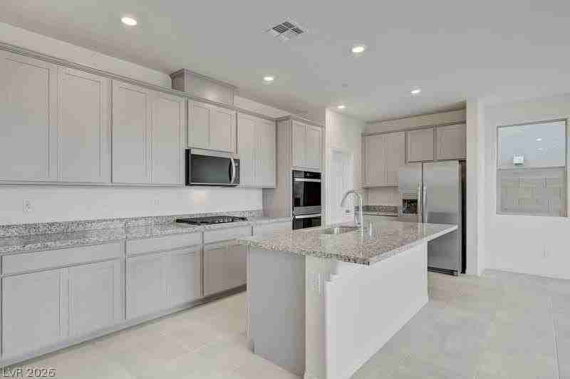 1550 Rock Kestrel St - Photo 4 of 31
