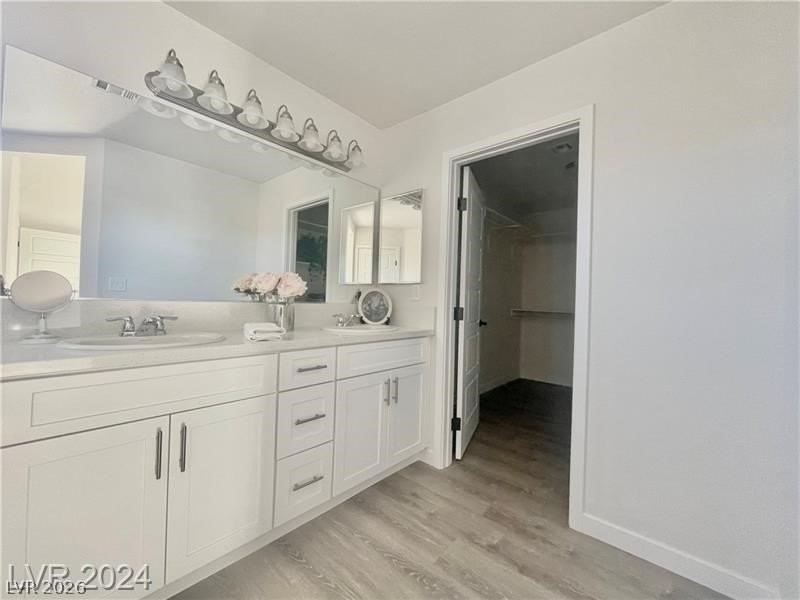 5600 Genoa Ave - Photo 7 of 14