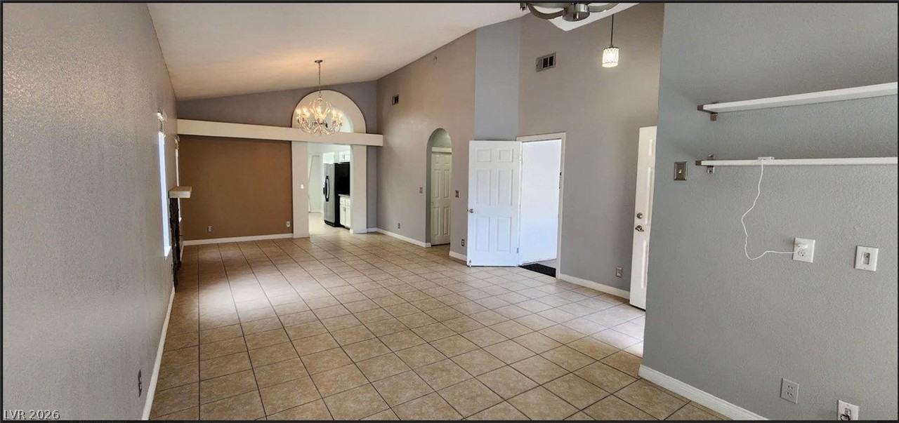 8116 Bay Springs Dr - Photo 4 of 26