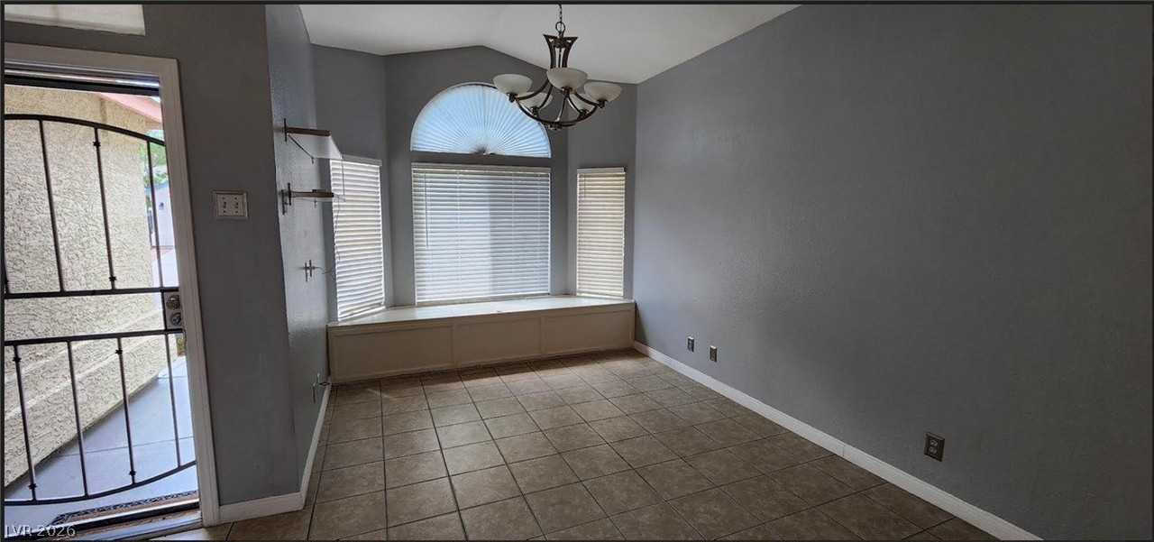 8116 Bay Springs Dr - Photo 5 of 26