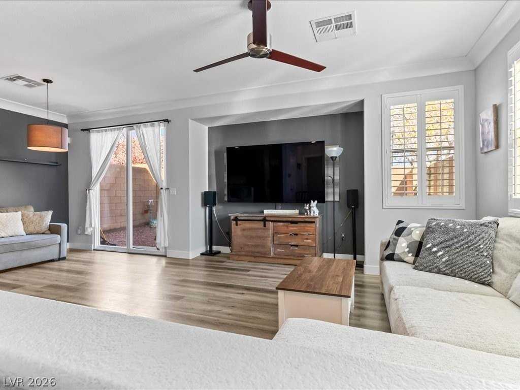 9131 Mount Wilson St - Photo 6 of 40