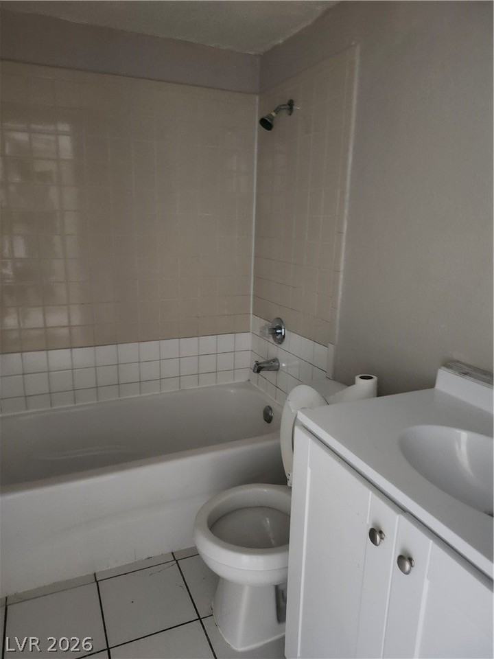 4737 Thunderbolt Ave #1 - Photo 4 of 9