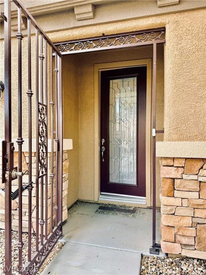 2119 Gunnison Pl - Photo 6 of 42