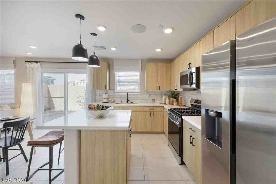 911 Cadence View Way - Photo 4 of 28