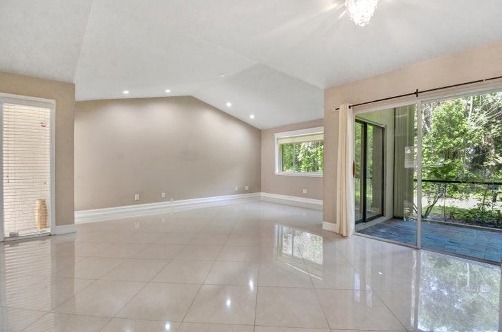 5590 Coach House Circle #A - Photo 6 of 8