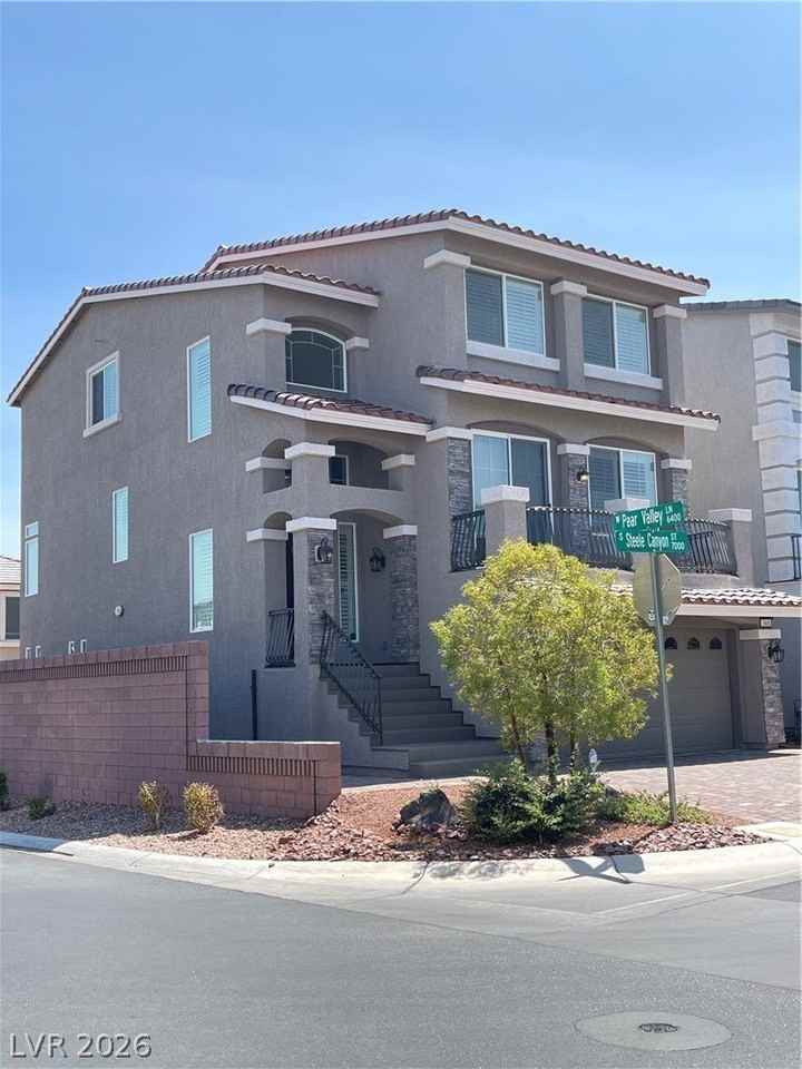 7008 Steele Canyon St - Photo 4 of 33
