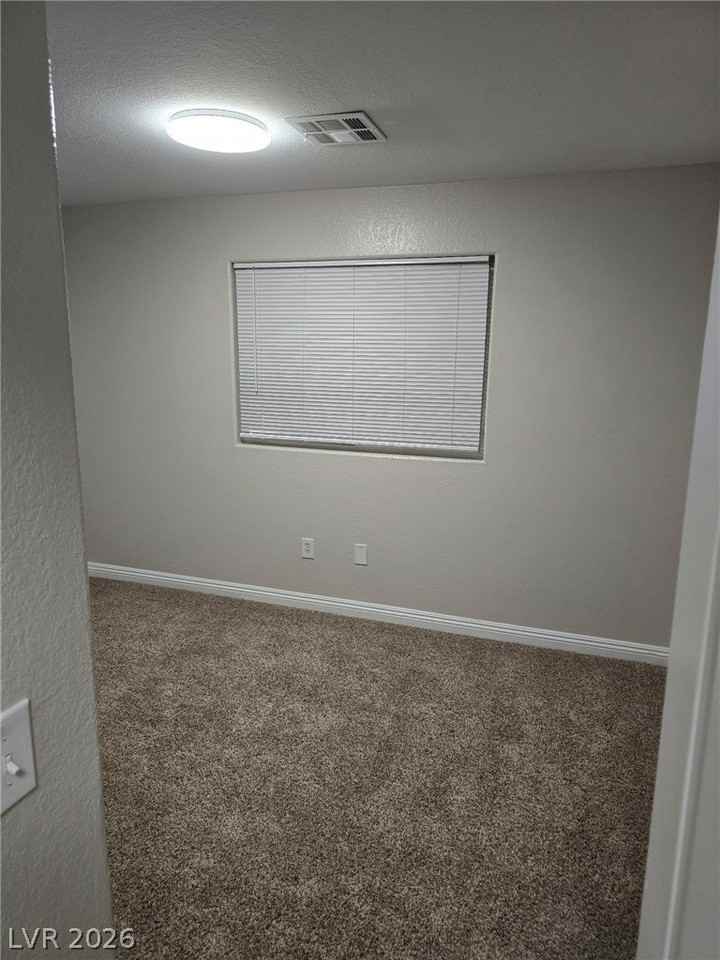 4730 E Craig Rd #2142 - Photo 5 of 8